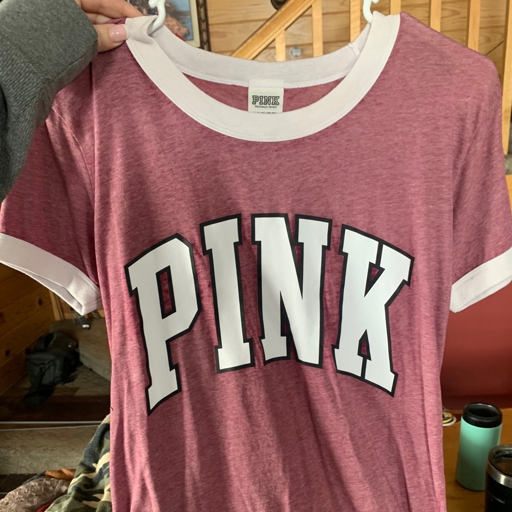 Vs pink shirt